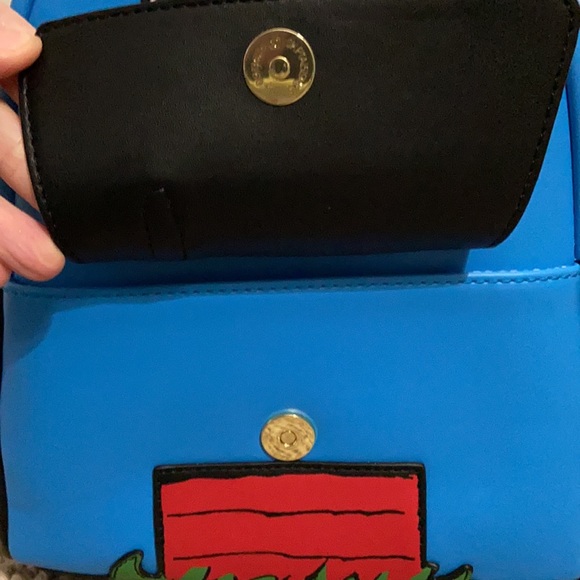 🎉Host Pick🎉 NWOT Peanuts Loungefly Limited Edition Backpack - Picture 5 of 11
